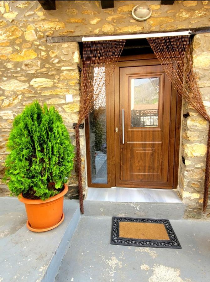 Traditional Stone Villa "To Petrino" Florina Exterior foto