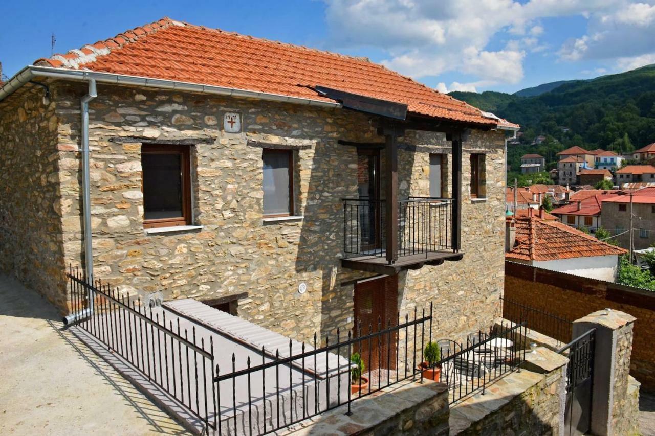 Traditional Stone Villa "To Petrino" Florina Exterior foto