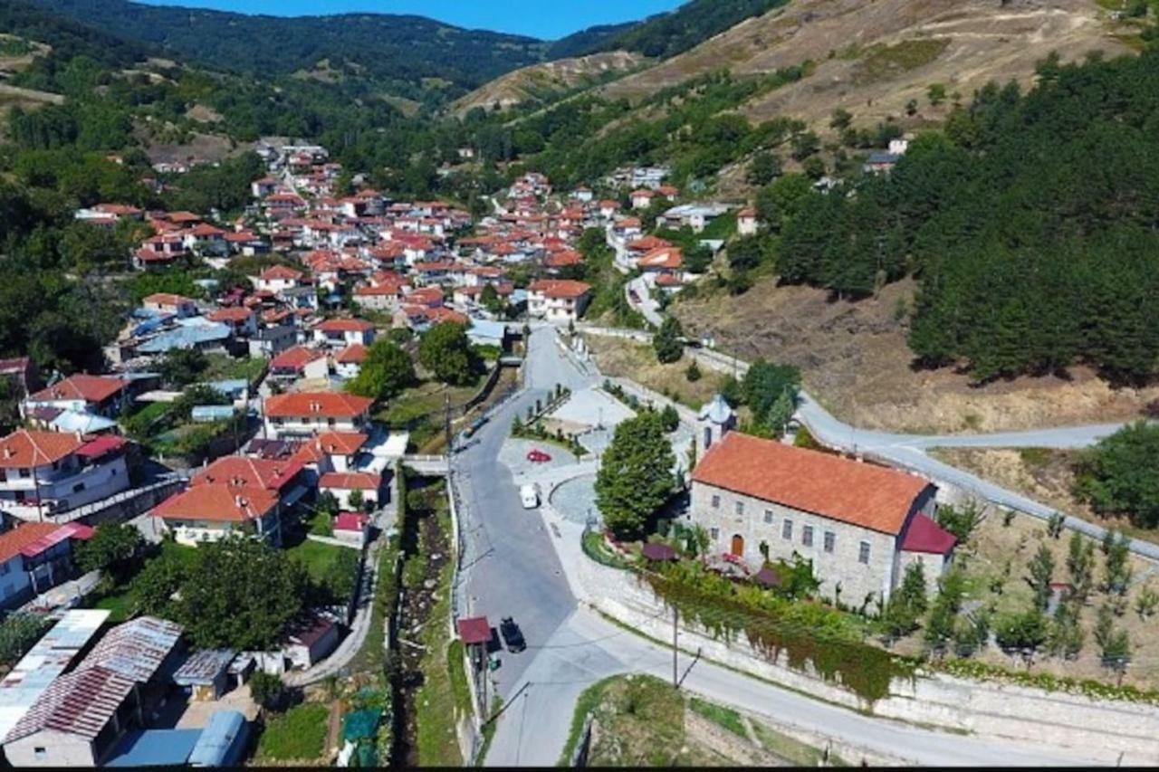 Traditional Stone Villa "To Petrino" Florina Exterior foto